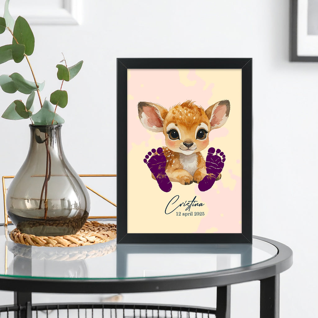Tablou personalizat bebeluș cu căprioară și amprentă – Cadou unic de botez