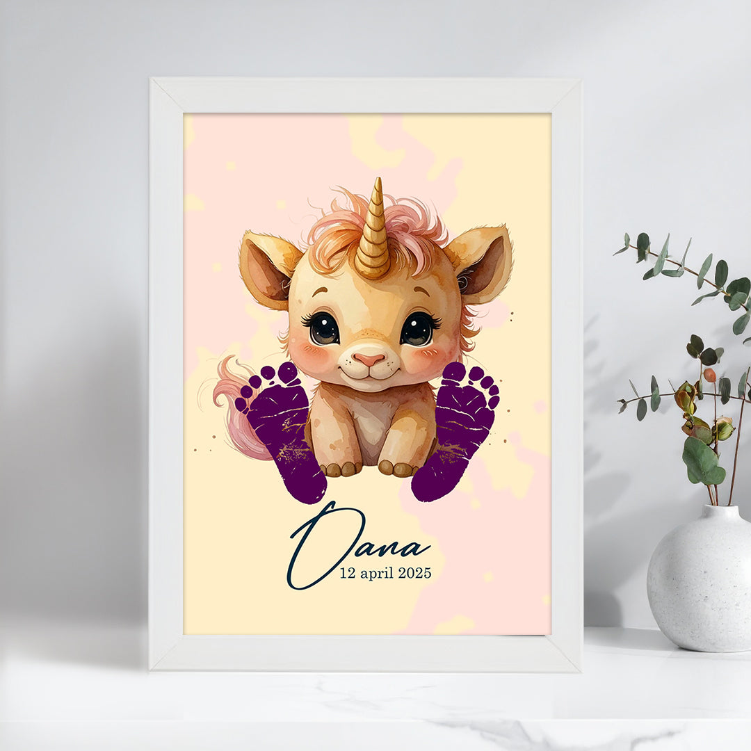 Tablou personalizat bebeluș cu unicorn și amprentă – Cadou magic de botez