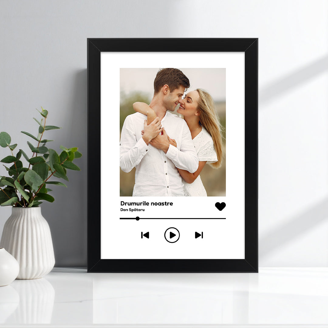 Tablou personalizat muzical – Fotografie de cuplu cu melodia preferată